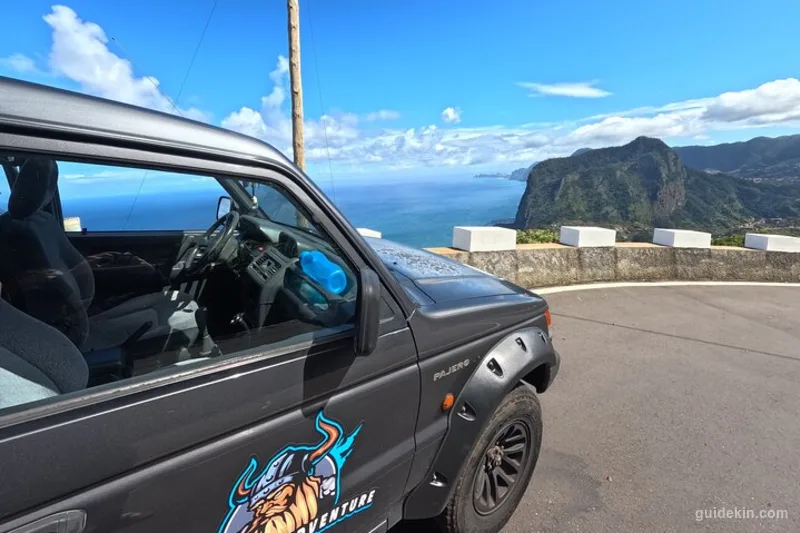 Madeira 4x4 Jeep Tour : Pico Arieiro & Santana Traditional Houses