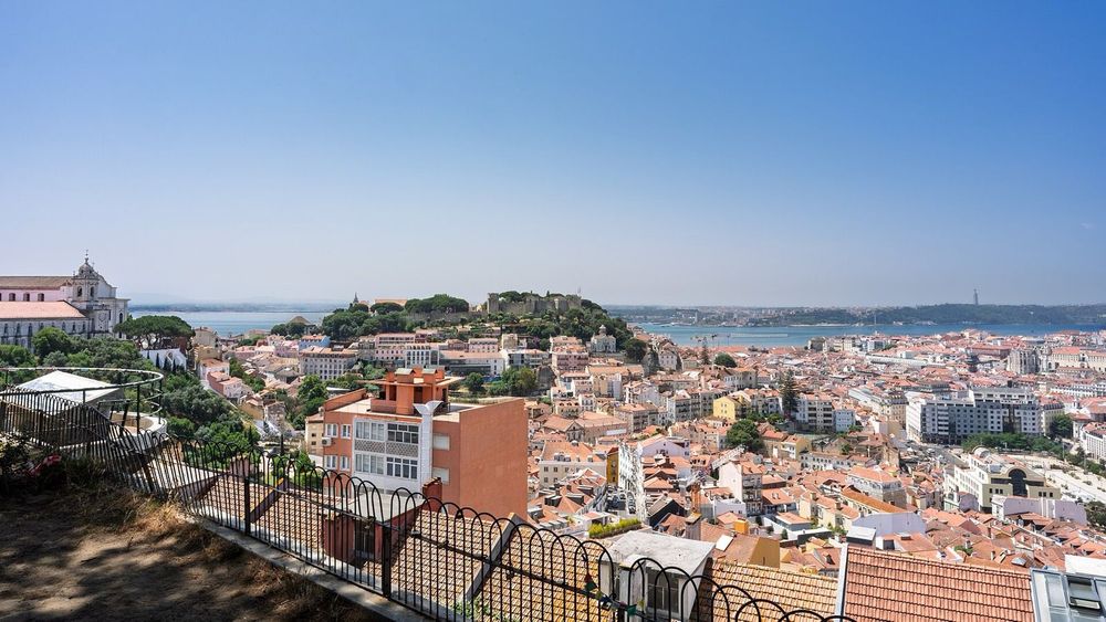 Best Time to Visit Lisbon: Weather, Crowds and Prices Month by Month (2026)