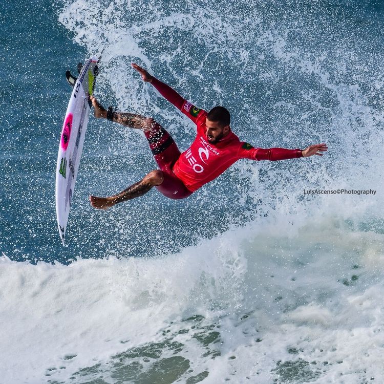 Surfing in Portugal: Where to Go, When, and How to Start (2026)