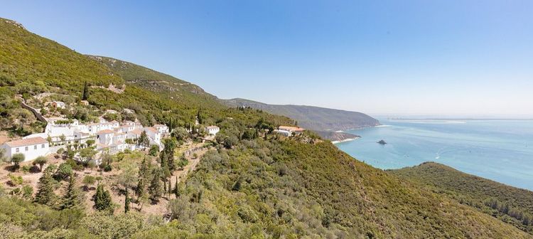 Arrábida Natural Park: Beaches, Ridge Walks and How to Visit (2026)
